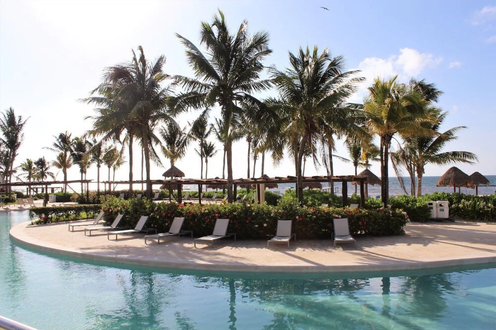 2023 Bluebay Grand Esmeralda 34