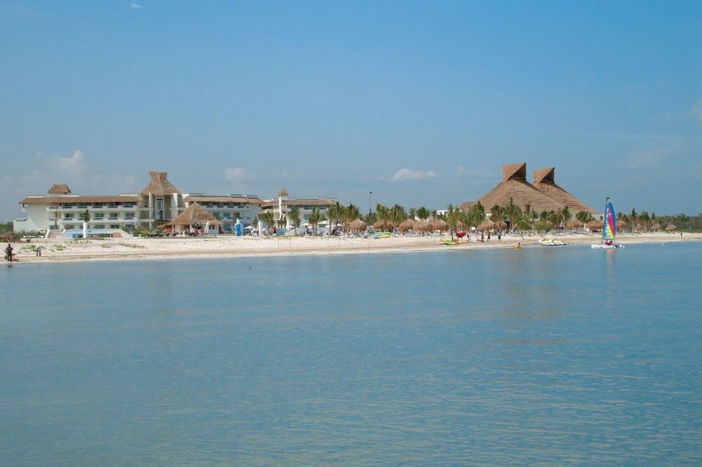 2023 Bluebay Grand Esmeralda 8