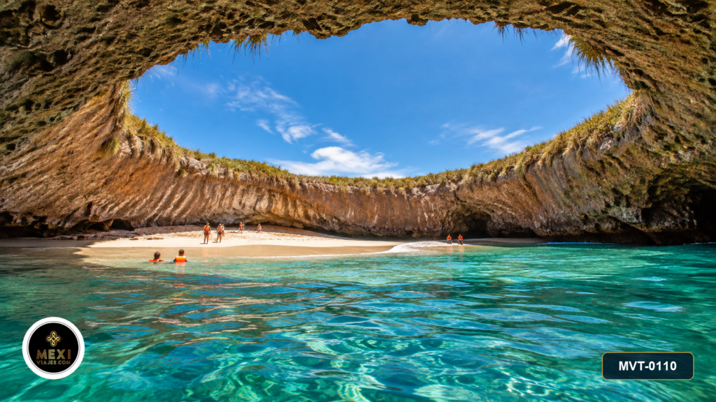 Playa Escondida en las Islas Marietas